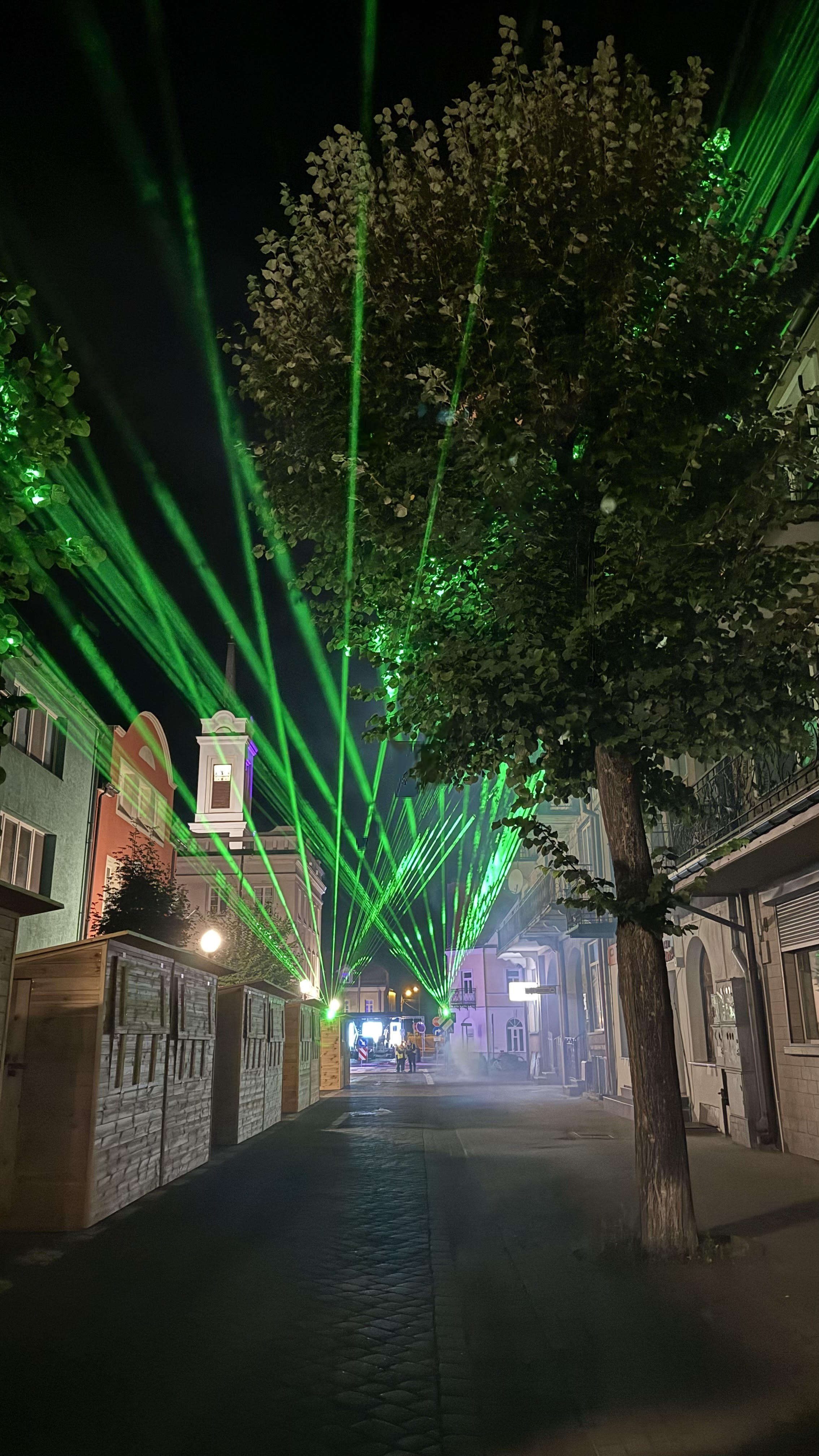 aktualność: Pokazy Laserowe - ważane informacje podczas FESTIWALU KSIĄŻKI I ŚWIATŁA
